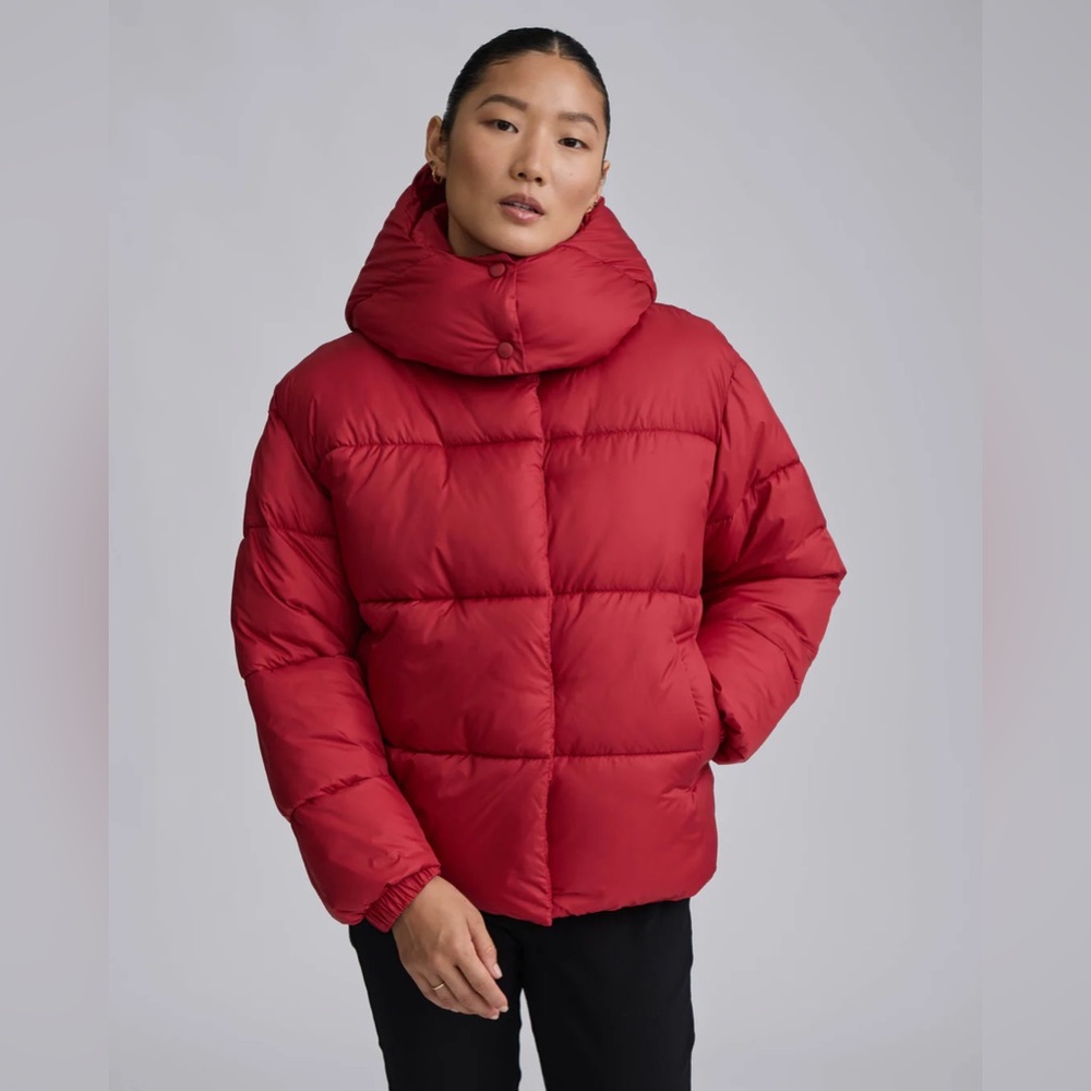 NVLT Cire Wonder Puffer in Scarlett Red Size Large NWT
